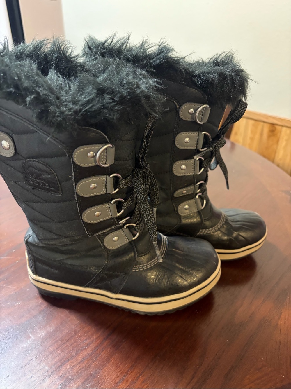 Sorel Girls Black Waterproof Winter Boots Size 1